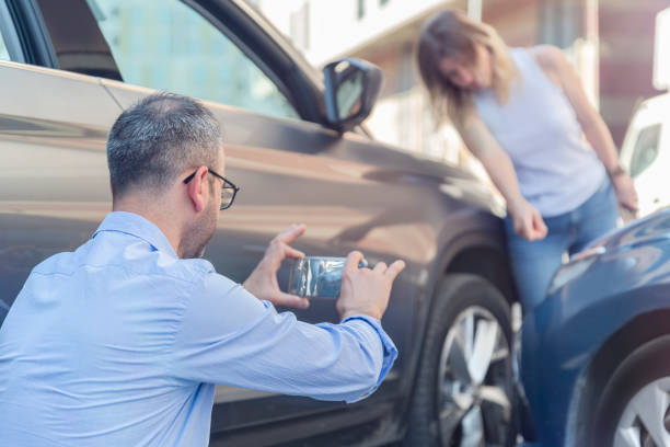 Professional Commercial Auto Insurance technician working in Newark, IL